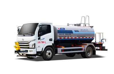 上汽躍進(jìn)純電綠化噴灑車(chē) 