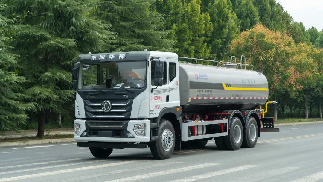 【熱銷推介】凱力風(fēng)華神T5后雙橋灑水車｜19方重載巨獸，專攻大規(guī)模清潔戰(zhàn)場！